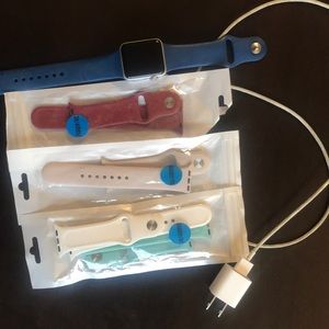 COPY - Apple Watch 3 with 4 additional bands and charger